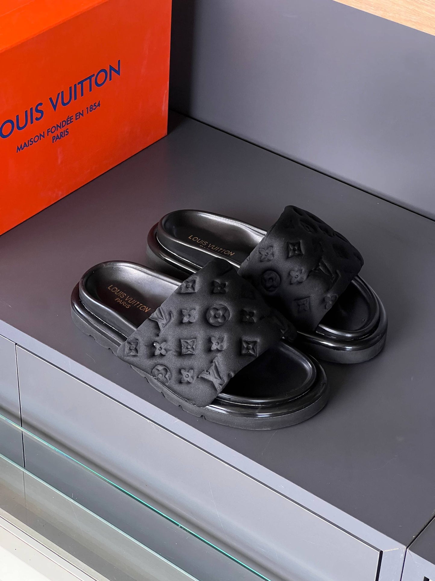 LVS- Slippers