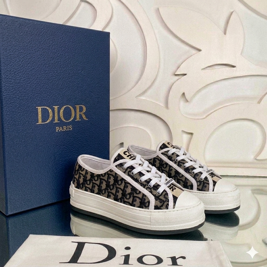 CD- Sneakers