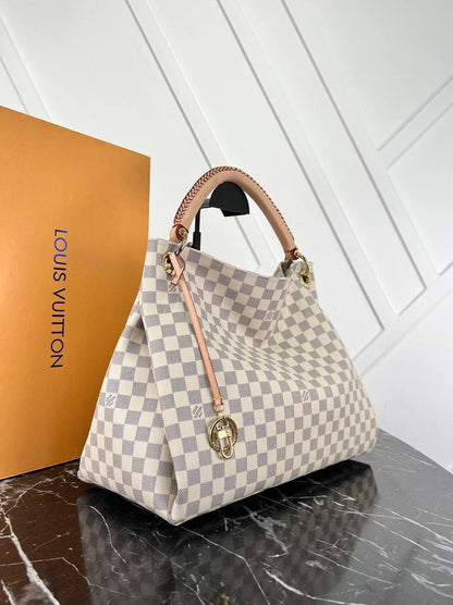 LVS- Artsy MM Bag