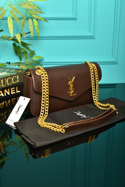 Calypso Medium in Grained Lambskin