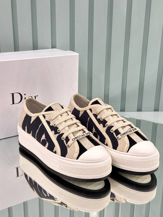 CD- Sneakers