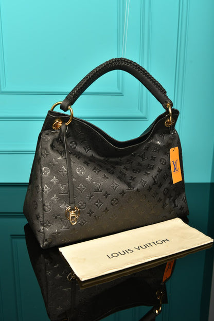 Artsy MM - Black