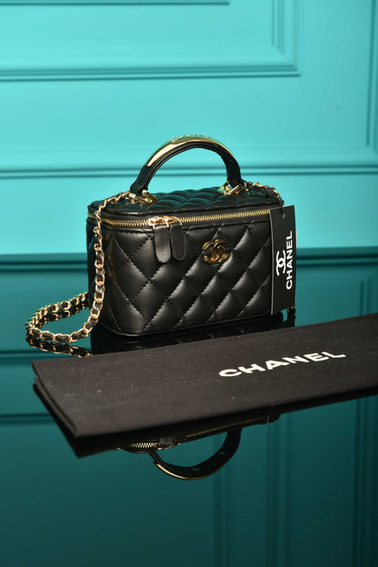 CHL- Quilted Lambskin Vanity Case Bag
