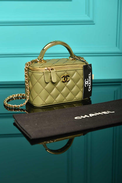 CHL- Quilted Lambskin Vanity Case Bag