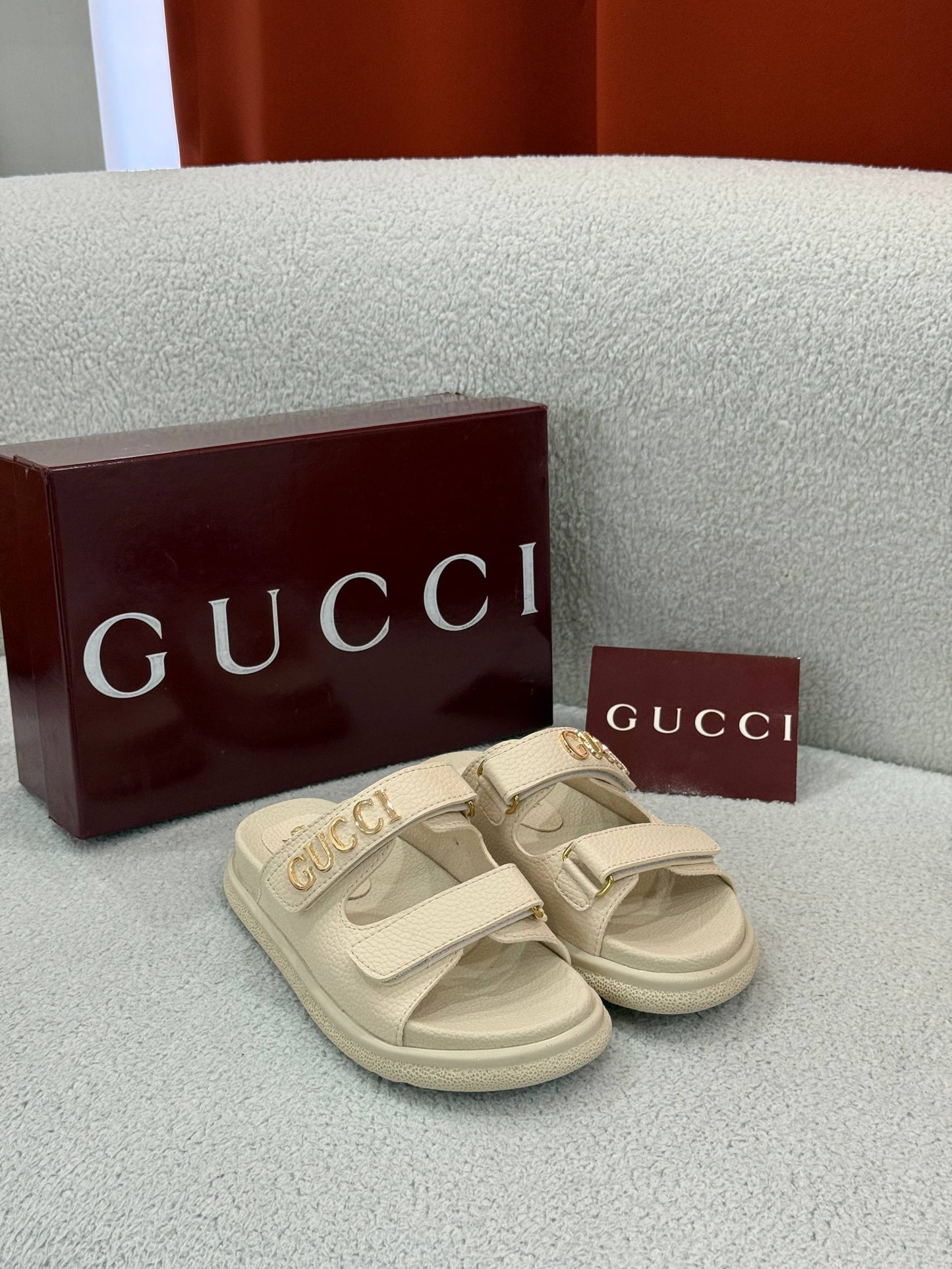 GG- Slippers