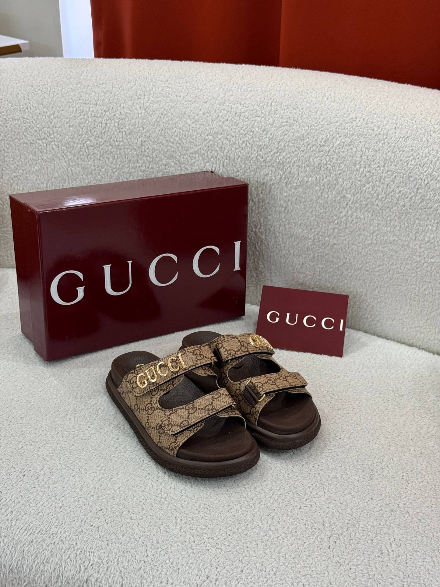 GG- Slippers