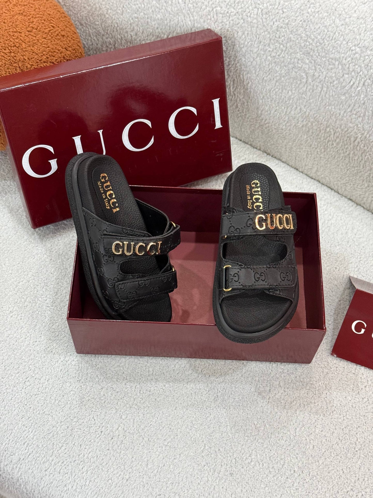 GG- Slippers