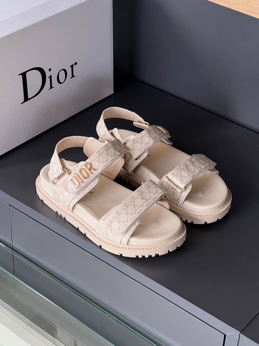 CD- Slippers