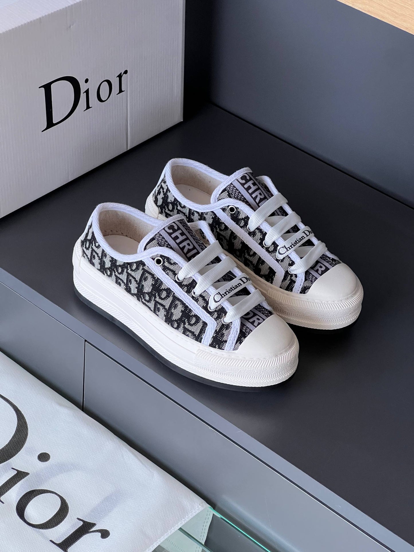 CD- Shoes