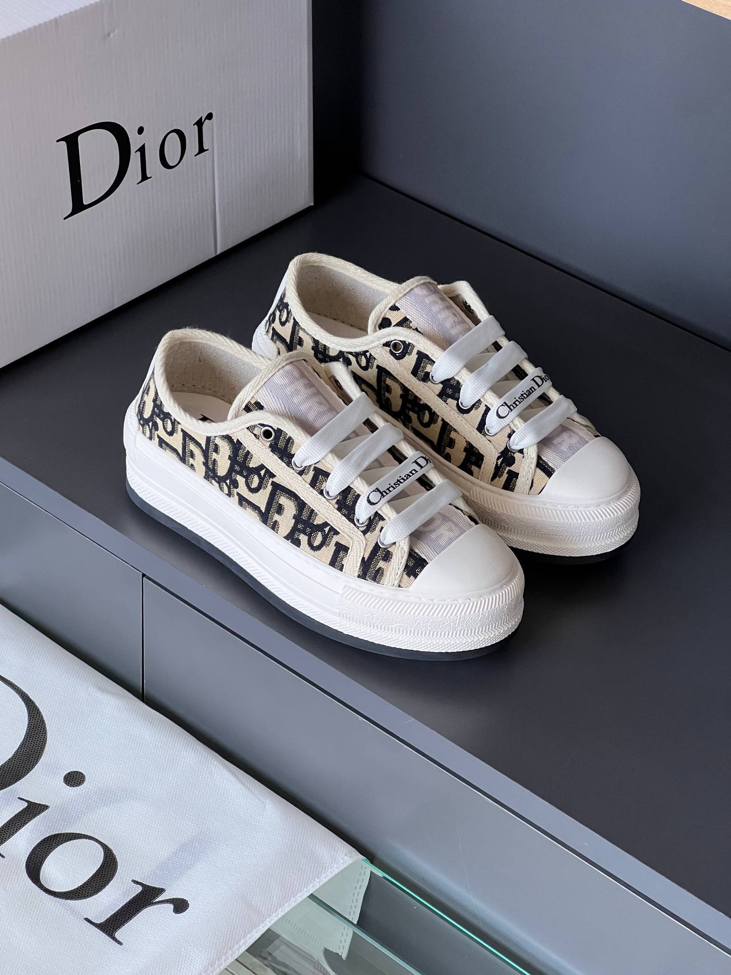 CD- Shoes